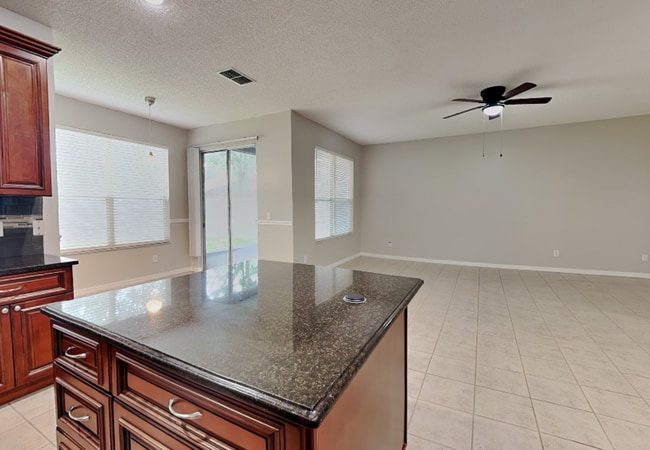 Building Photo - 9525 Southern Garden Cir