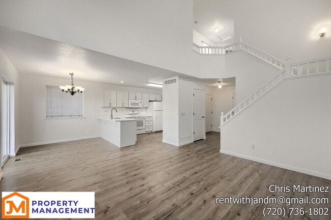 Building Photo - 543 W 114th Way