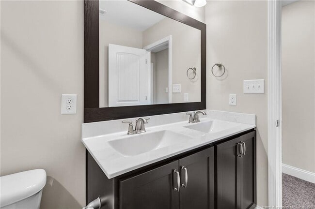 Building Photo - 5344 Debut Ave