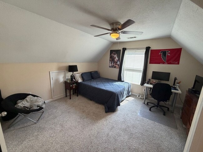 Building Photo - BRIDGEWATER HOME! LEASING FOR JULY 2026! 1/2 Off Deposit!