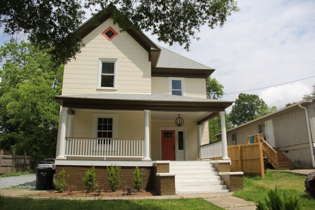 Building Photo - 208 N Guthrie Ave