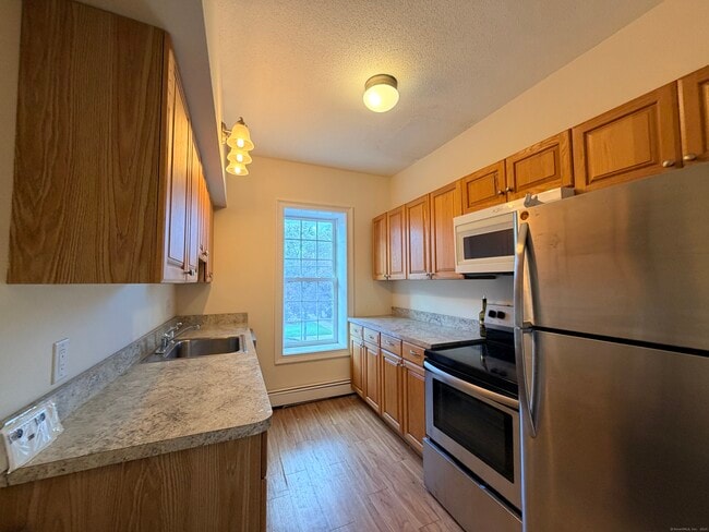 Building Photo - 765 Orange St