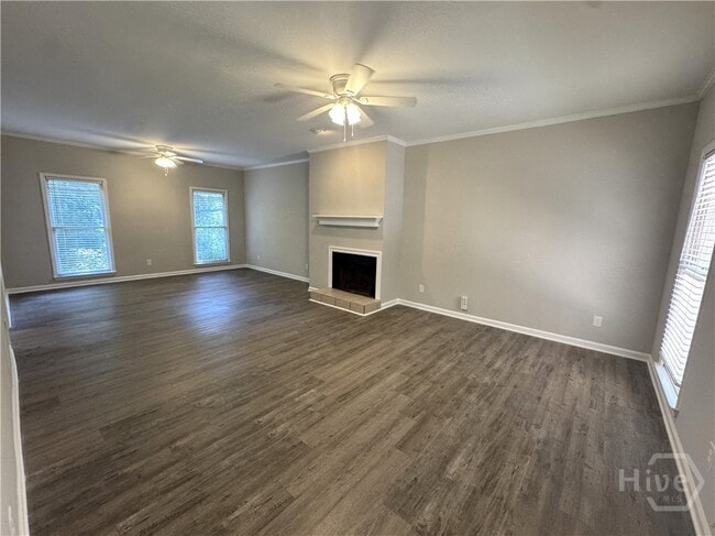 Building Photo - 620 Pinecrest Dr