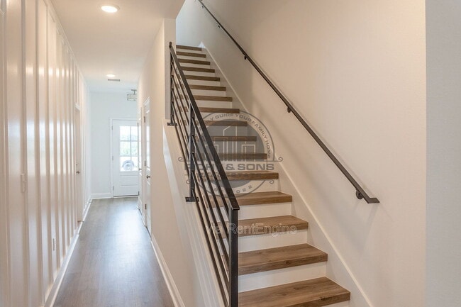 Building Photo - 1414 Landon Hills Dr