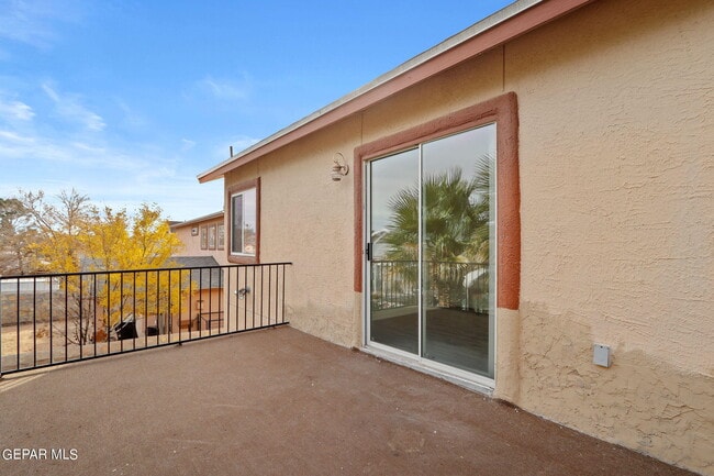 Building Photo - 636 Paseo Hermoso Dr