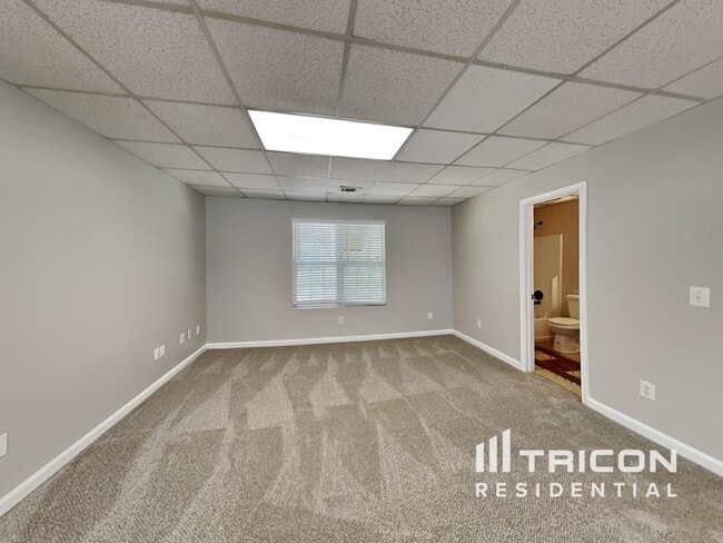 Building Photo - 5922 Graywood Cir SE