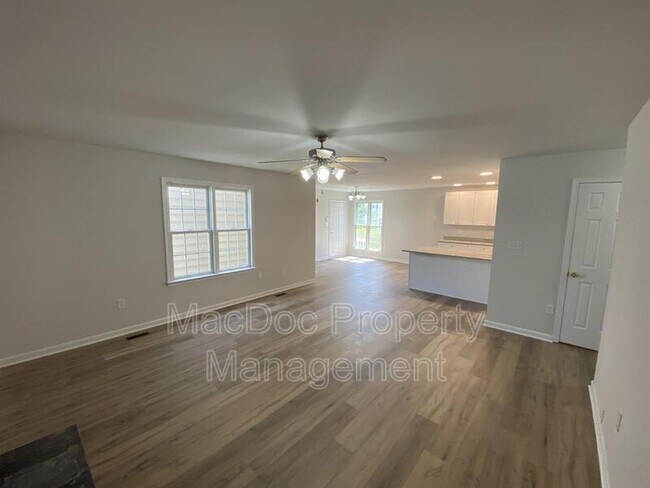 Building Photo - 7218 John Taylor Mews