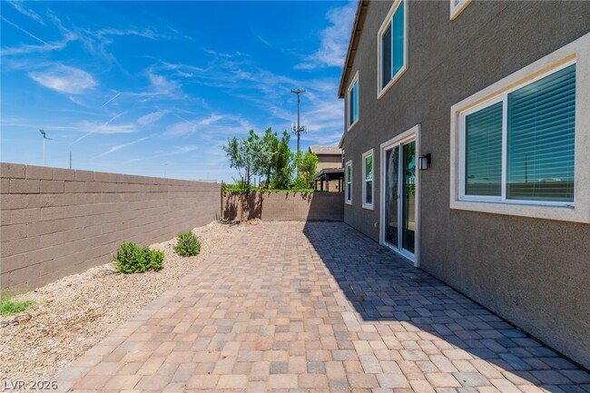 Building Photo - 5344 Jade Crystal Ave