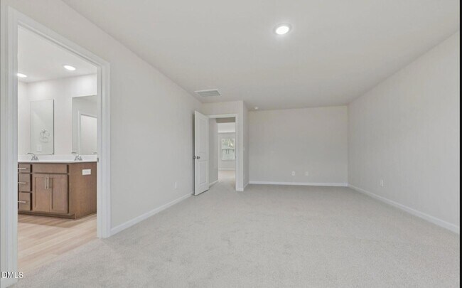 Building Photo - 540 Bridger Dr