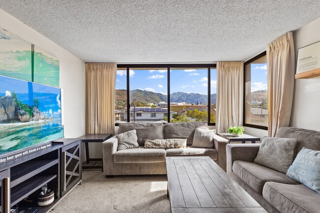 Building Photo - 909 Coolidge St