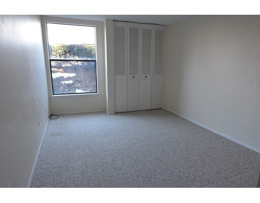 Building Photo - 38 Shrewsbury Green Dr
