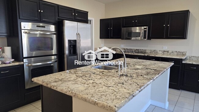 Building Photo - 8330 N Mountain Stone Pine Way