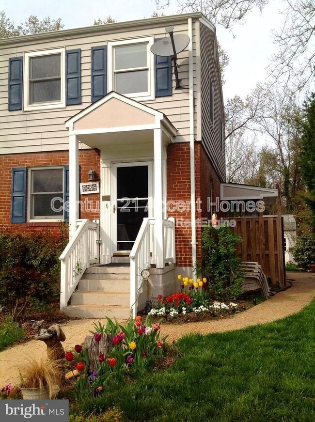 Building Photo - 2032 Arlington Terrace