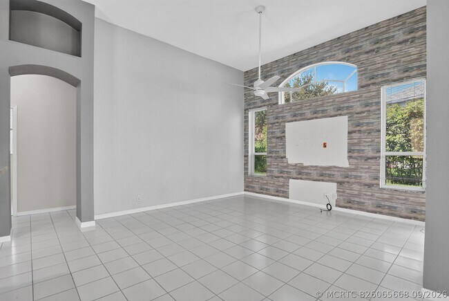 Building Photo - 10031 Lexington Estates Blvd