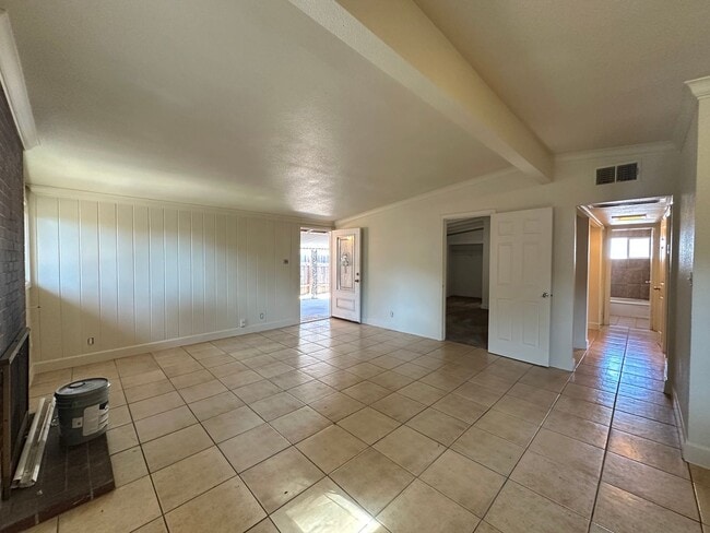 Building Photo - Coming Soon! West Sac Three Bedroom Home