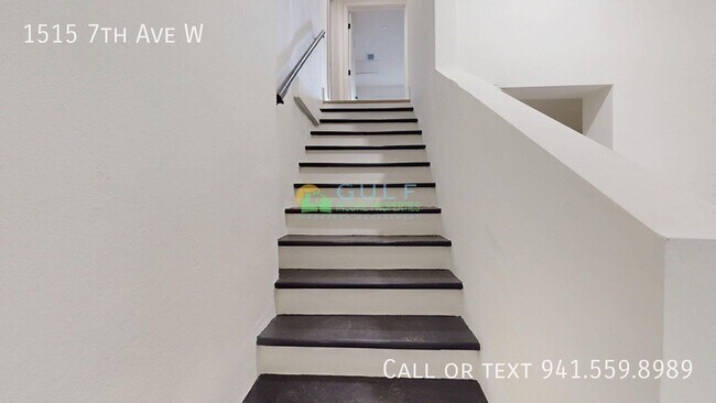 Building Photo - 1515 7th Ave W