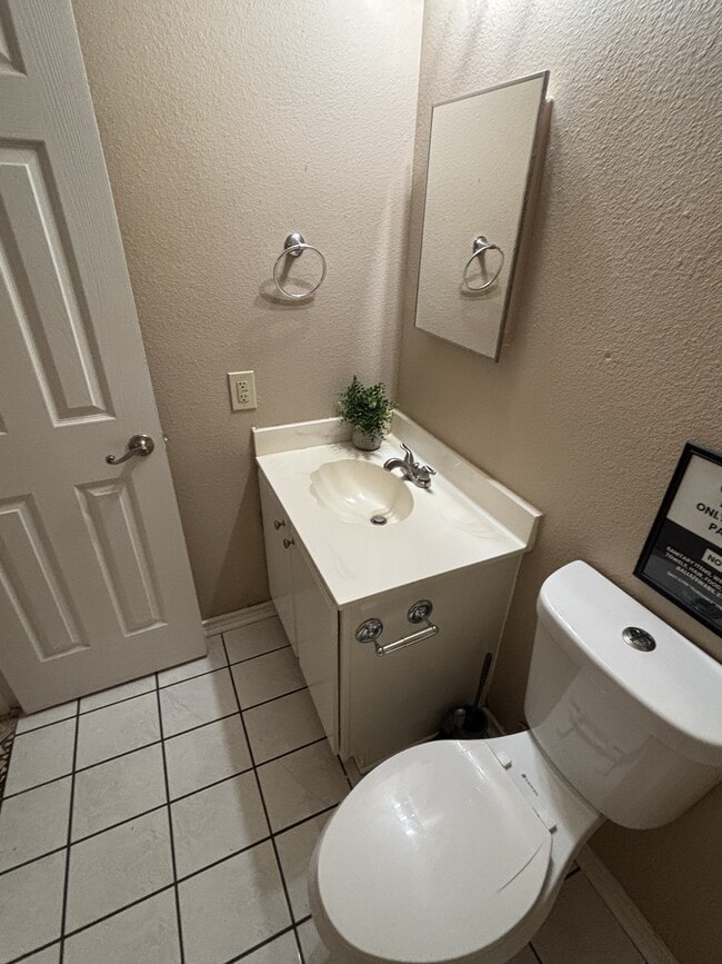Building Photo - 5850 Spring Pebble