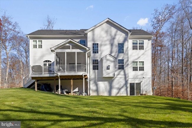 Building Photo - 2061 St Pauls Ct