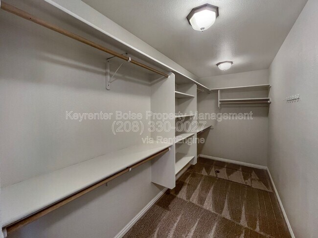 Building Photo - 2403 E Indian Creek Dr