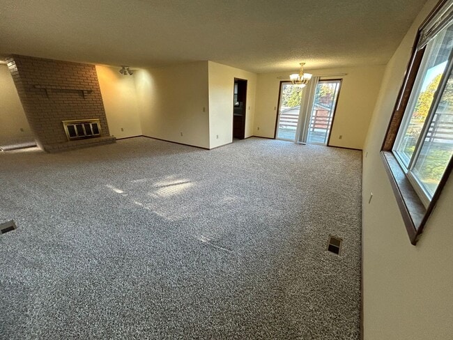 Building Photo - COMING SOON!!!  Fantastic 4 Bedroom Home on Blueberry Hill in Hazel Dell!