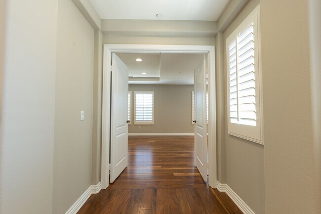 Building Photo - Single Family Golf Course Home for rent in...