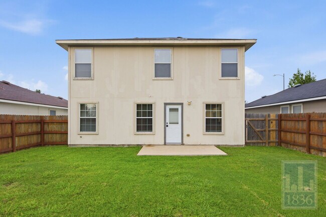 Building Photo - 13016 Wedding Dr