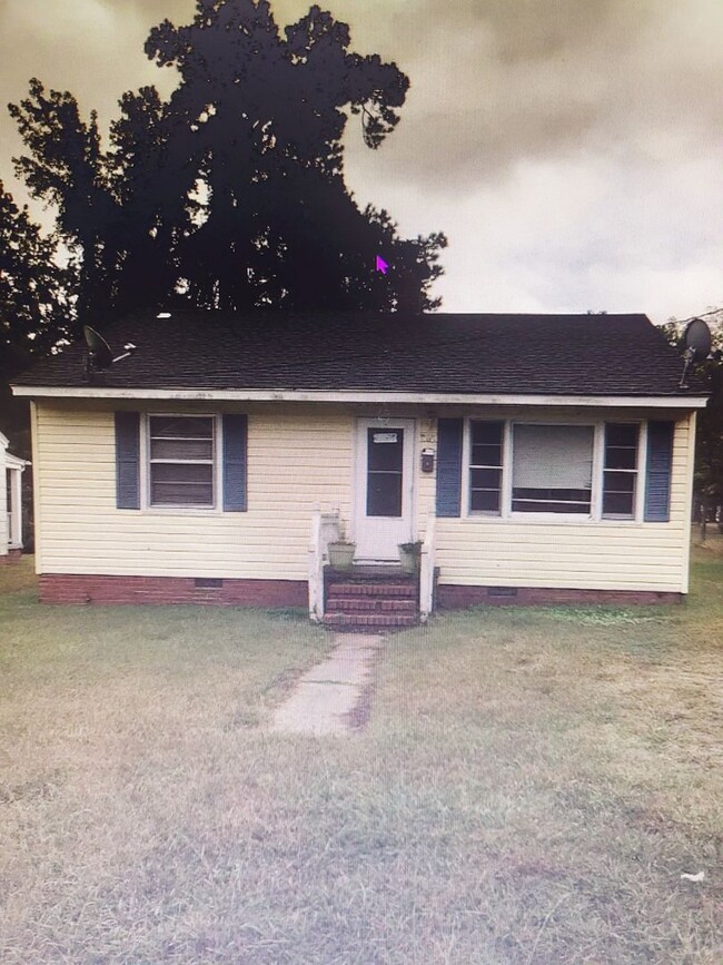 Primary Photo - Charming 3-Bedroom Home in Franklin, VA!