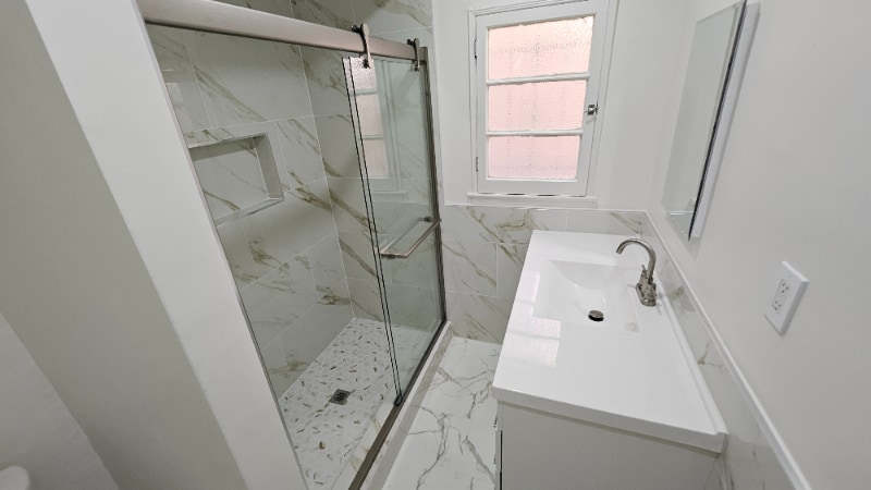 Building Photo - 120 N Gale Dr