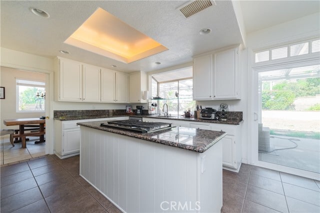 Building Photo - 28105 Hollyberry Ln