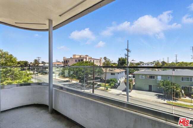 Building Photo - 10951 National Blvd