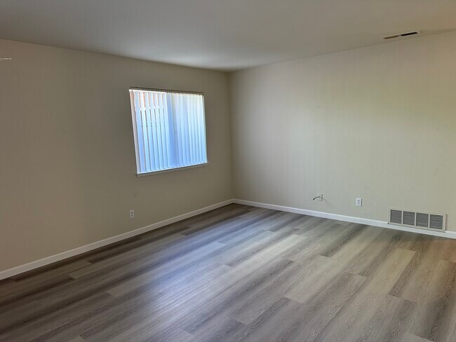 Building Photo - 1851 Nelson Way