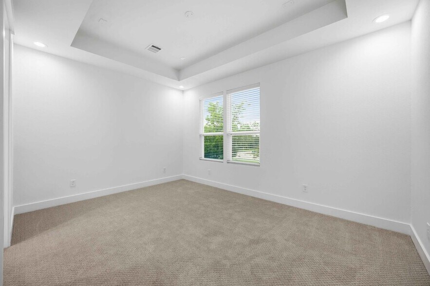 Building Photo - 6627 Katarani Dr
