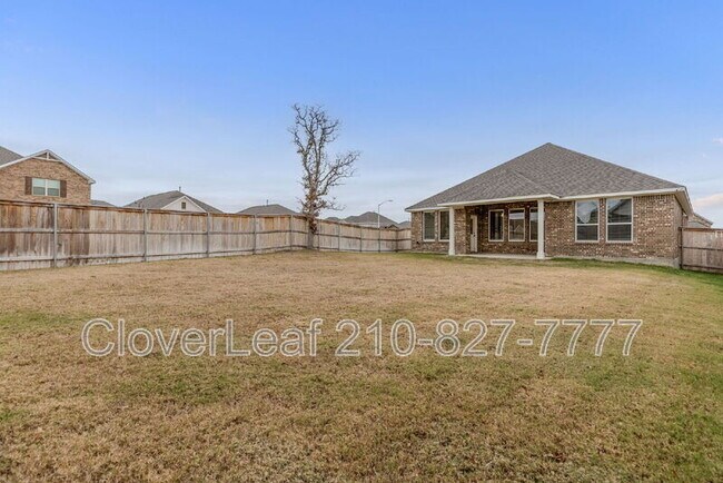 Building Photo - 200 Swinging H Ln