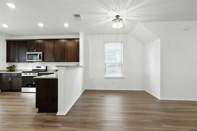 Building Photo - 420 Black Alder St