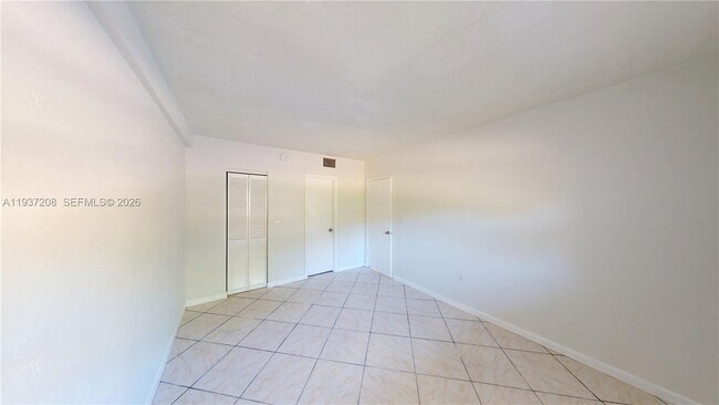 Building Photo - 1825 SW 67th Ave