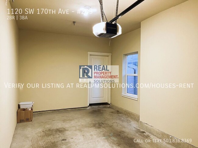 Building Photo - 1120 SW 170th Ave