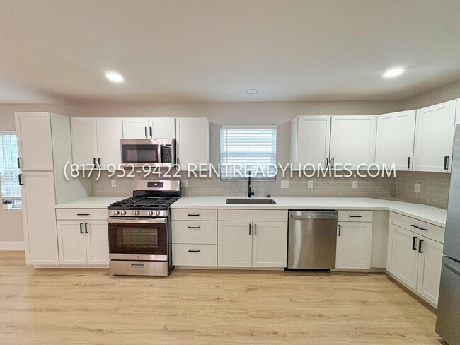 Building Photo - 1416 Fairbanks St