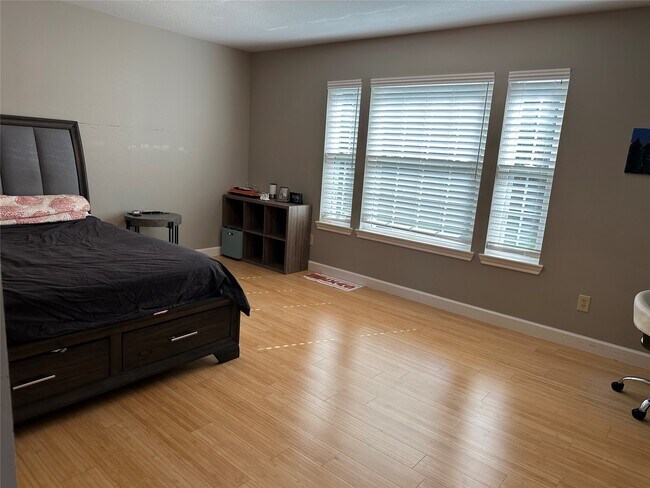 Building Photo - 4634 Grand Cayman Dr