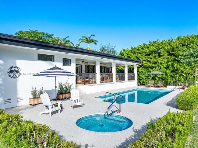 Building Photo - 14615 SW 77th Ct