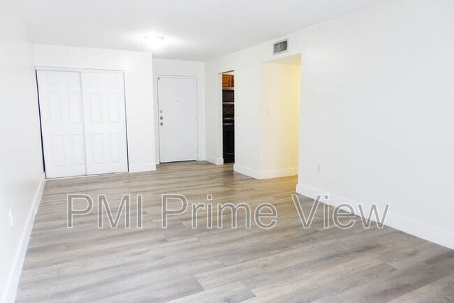 Building Photo - 505 NW 72nd Ave