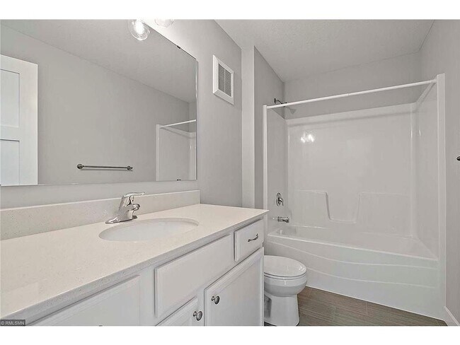 Building Photo - 2768 Clover Ridge Dr