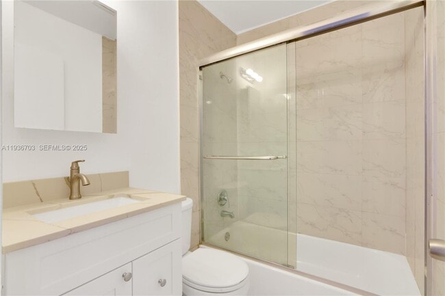 Building Photo - 1611 Michigan Ave