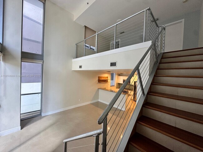 Primary Photo - 1050 Brickell Ave