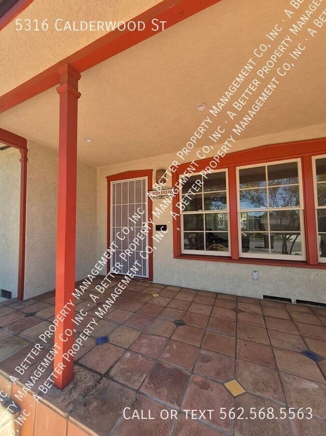 Building Photo - 5316 E Calderwood St