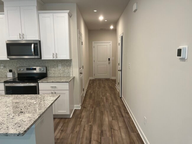 Building Photo - 2336 Belterra Dr