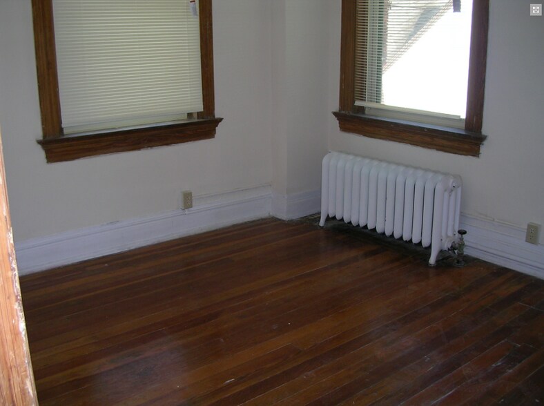 Building Photo - 2705 Eden Ave