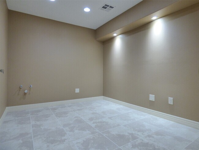 Building Photo - 4832 FM 2218 Rd