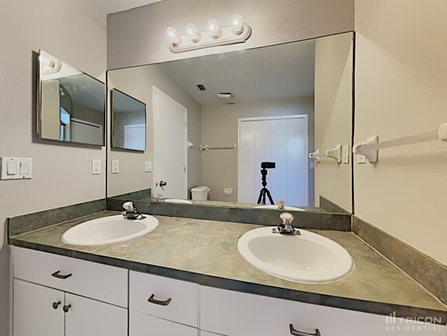 Building Photo - 12352 Wasatch Ct