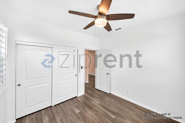 Building Photo - 2409 Via Alicante