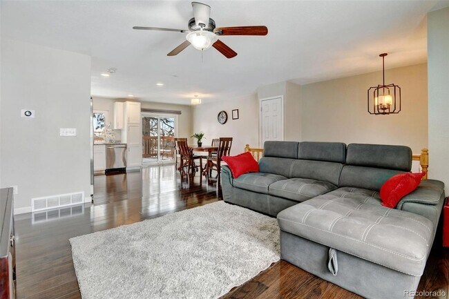 Building Photo - 16344 E Carolina Dr